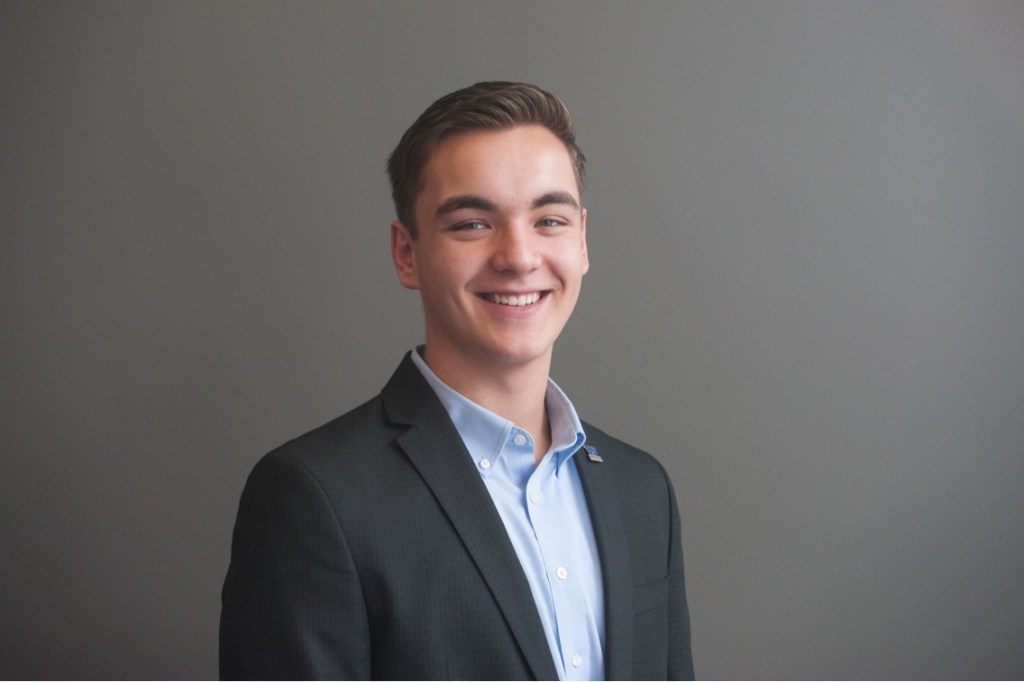 Fitness and coaching testimonial by Ethan Reiniger, CrossFit Athlete, for Benson's Lifestyle coaching. 